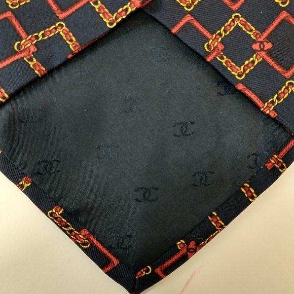 Authentic Chanel Paris Vintage 100% Silk Men's Necktie NWOT - Picture 6 of 6